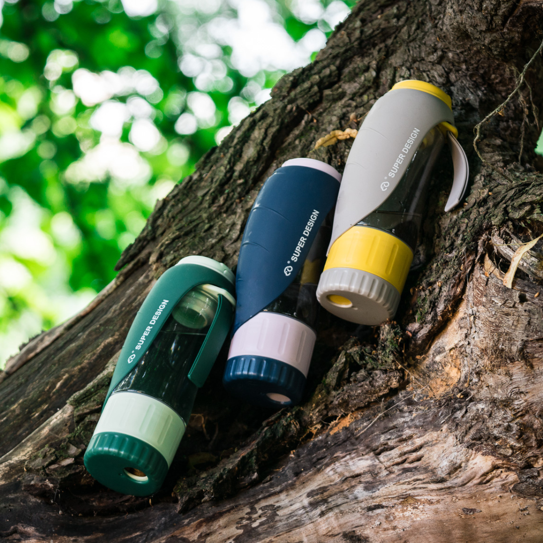 Hundeflasche mit aufklappbarem Napf